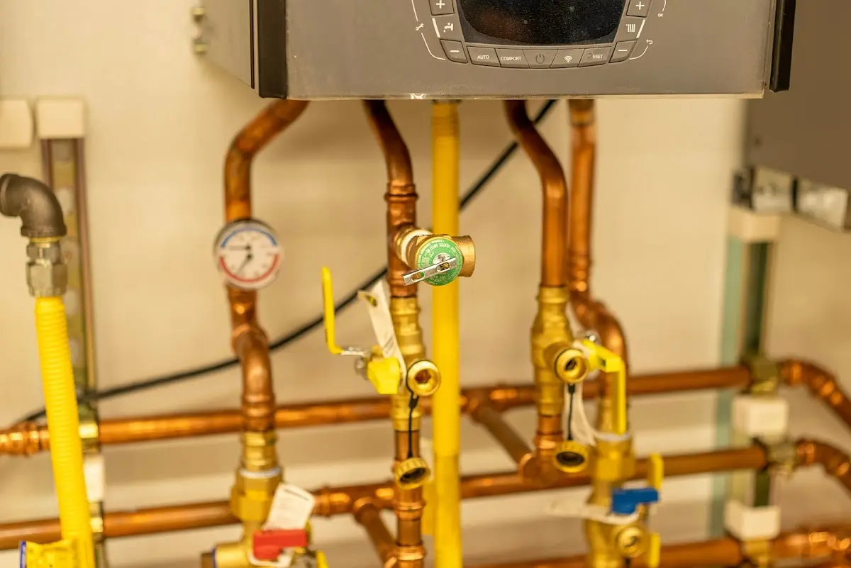 Licensed technician providing Slab Leak Repair for a homeowner in Bogalusa